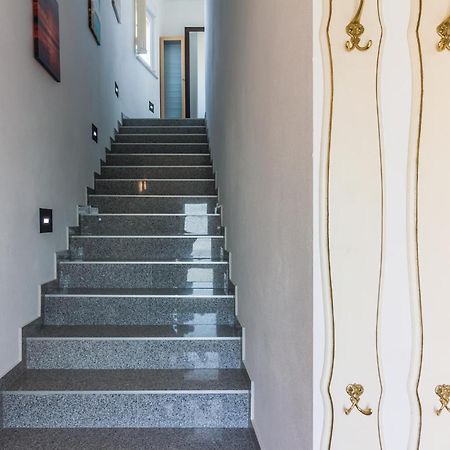 Stunning Apartment In Fazana With House Sea View Luaran gambar