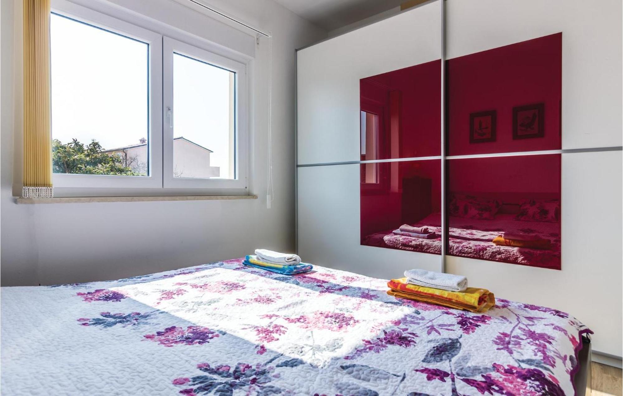 Stunning Apartment In Fazana With House Sea View Luaran gambar