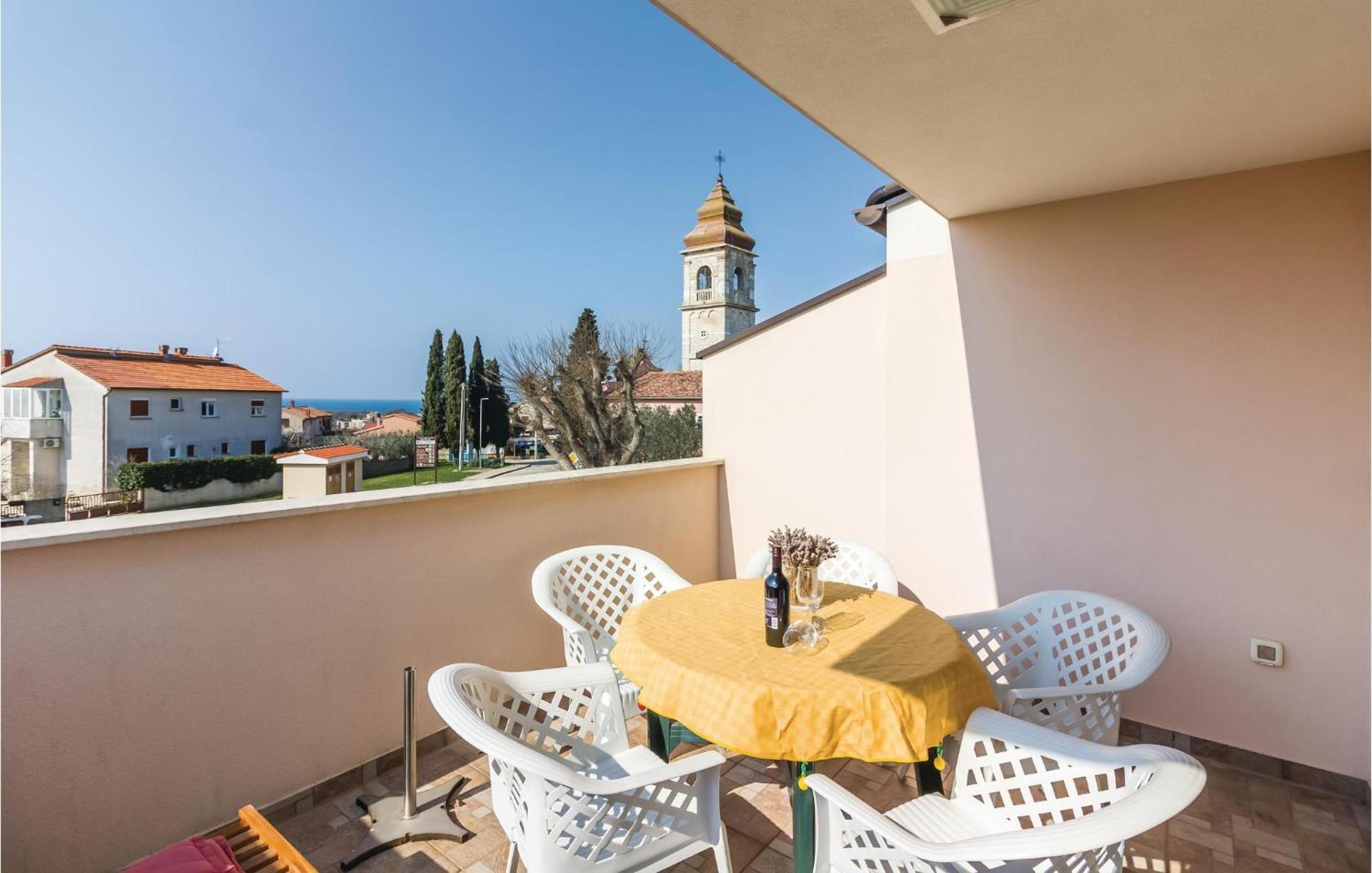 Stunning Apartment In Fazana With House Sea View Luaran gambar